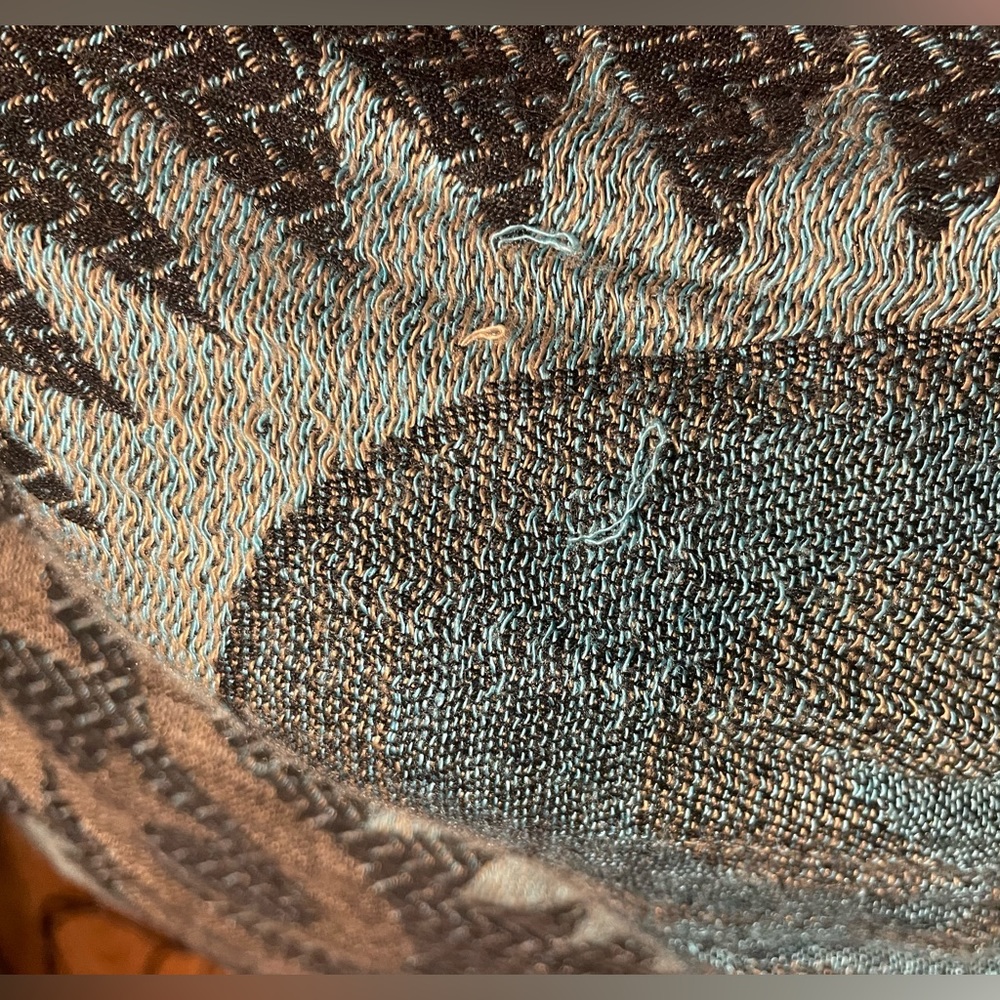 Scarf - Picture 5 of 6